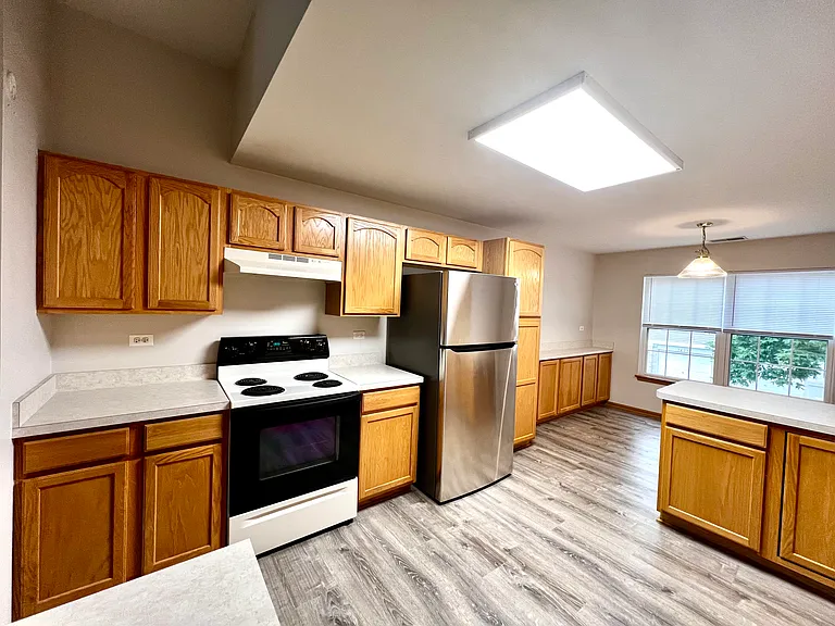 2405 Wilton Ln — Photo 6