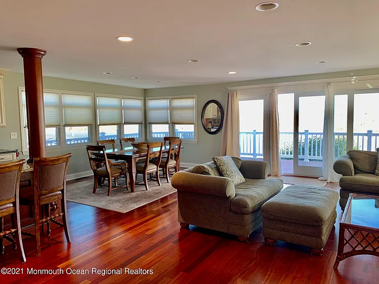 919 N Ocean Ave — Photo 12