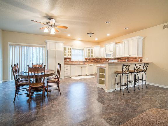 5th image of 1545 Meadow Ln