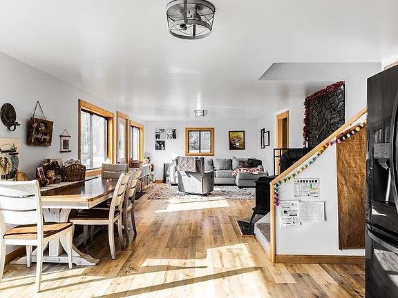 5th image of 725 Bacon Road