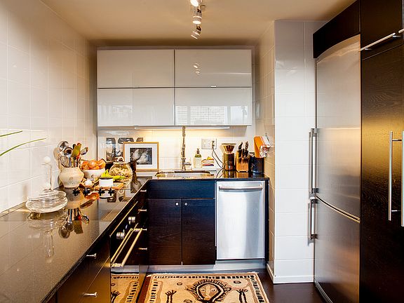 4th image of 1300 E Lafayette St APT 411