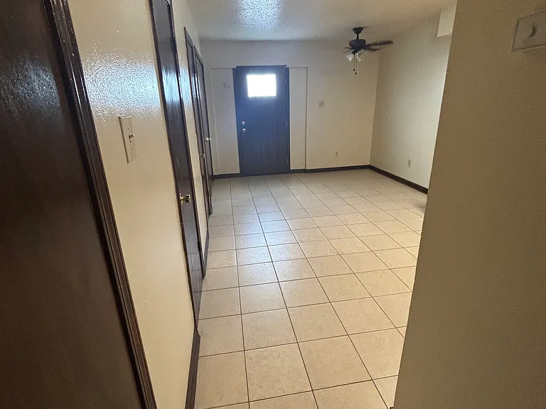 4204 Lac Bienville Dr #B — Photo 3