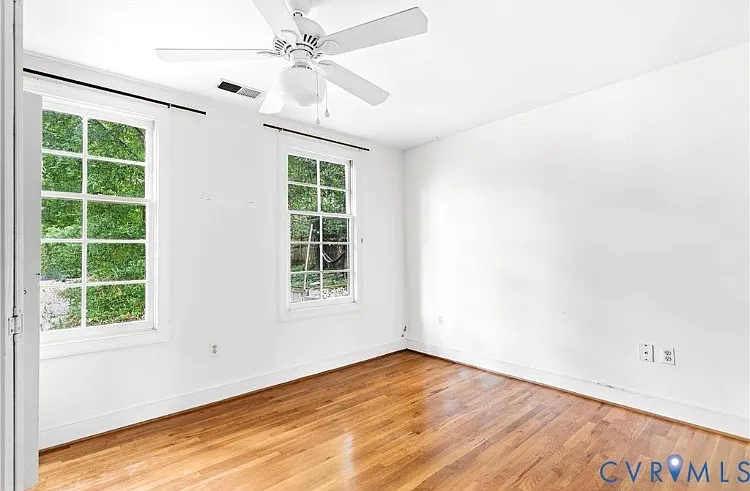 2 bed, 2.5 bath, 1564 sqft, $1,000 — Photo 3