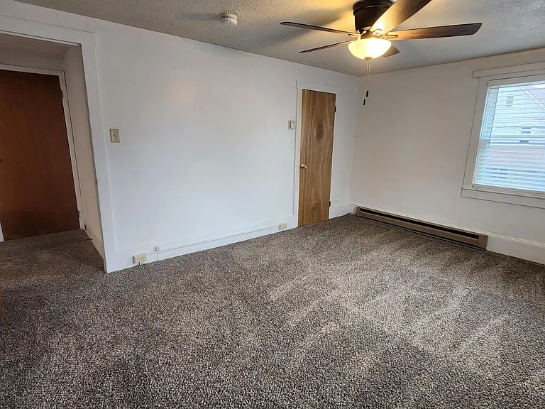 540 W 3rd St #B — Photo 12