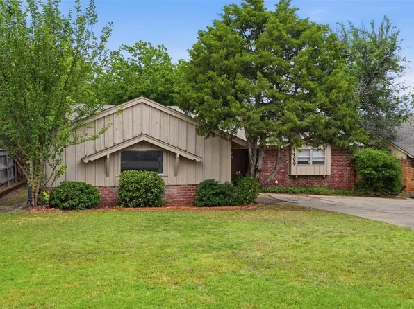 1409 NW 63rd St, Nichols Hills, OK 73116