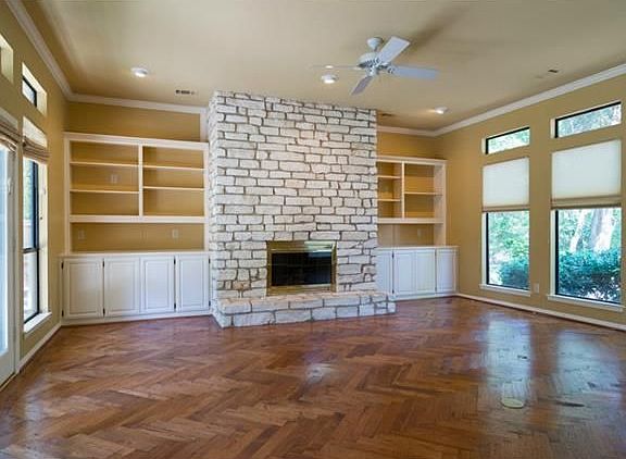 3rd image of 9901 Woodlake Dr