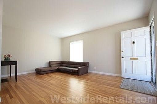4th image of 1736 S Marvin Ave