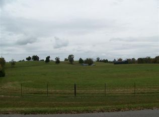 936 Menelaus Rd, Berea, KY 40403