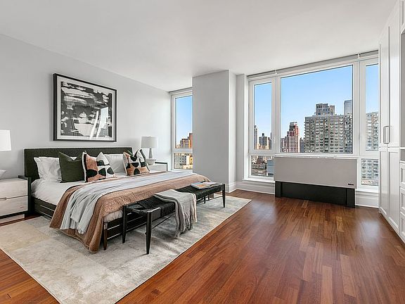 5th image of 300 E 77th St APT 25C