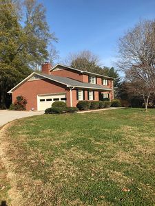 5911 Greenhaven Dr, Winston Salem, NC, 27103