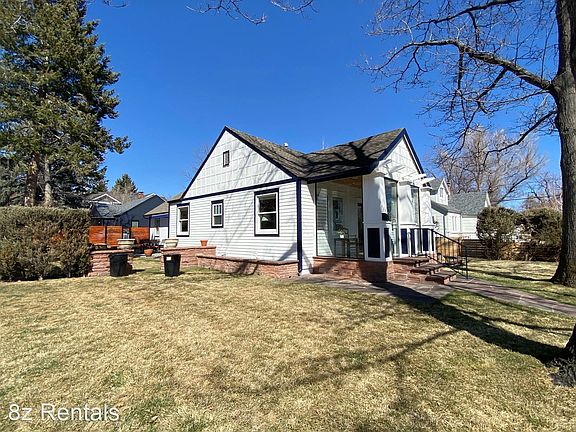 3rd image of 905 Evergreen Ave