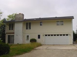 47406 195th Ave, Zumbrota, MN 55992