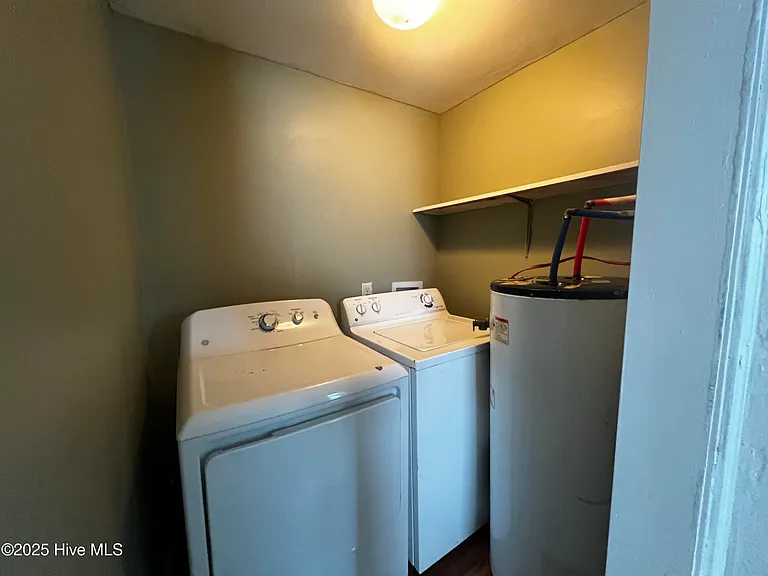 1115 S 9th St — Photo 11