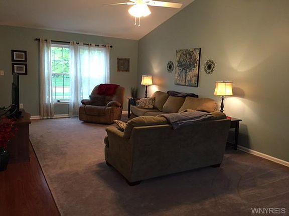 4th image of 1504 Evergreen Dr