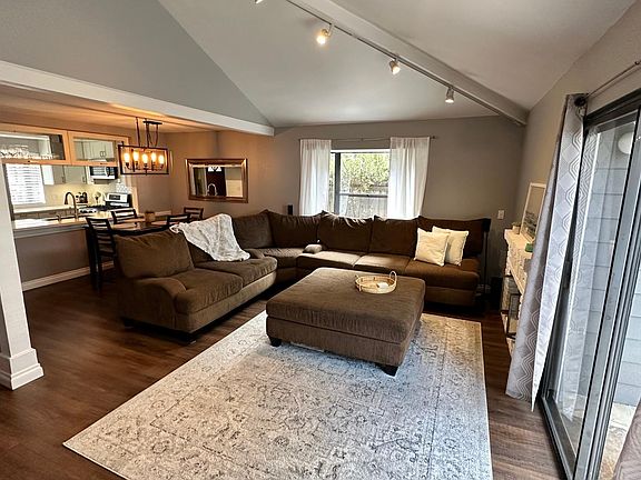 3rd image of 2191 Canyon Dr APT E102
