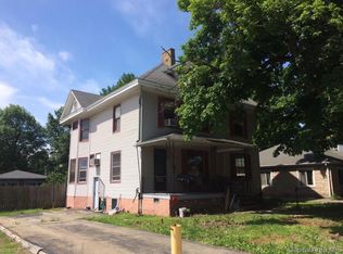 208 W Adams St, Taylorville, IL