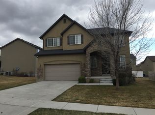 492 E Apple Grove Ln, Pleasant Grove, UT 84062