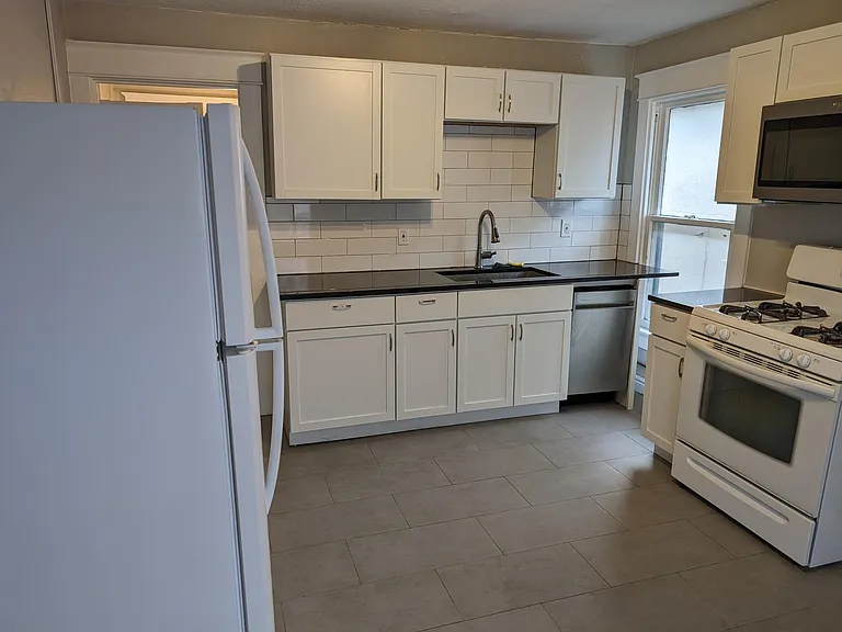 5005 Walnut St #2 — Photo 1