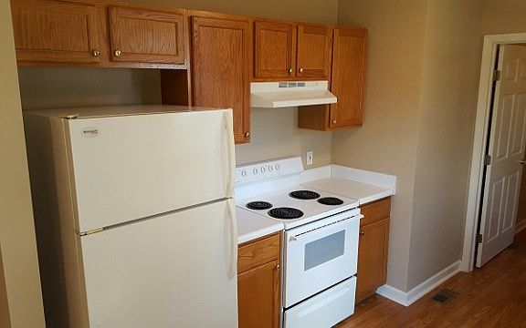 5th image of 2544 Lismore Dr