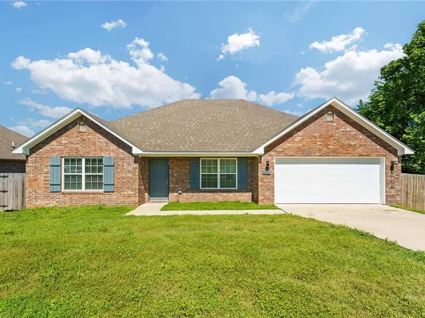 1001 Rachel St, Gentry, AR 72734