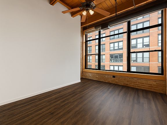 5th image of 701 W Jackson Blvd APT 503