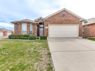 6308 Kristen Dr, Fort Worth, TX 76131