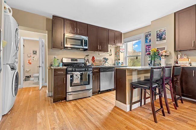 1st image of 4 Burke St