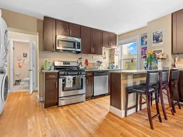 4 Burke St, Roxbury, MA 02120