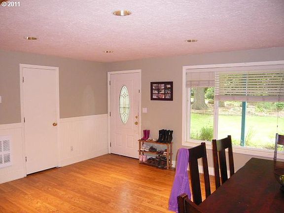 3rd image of 7112 NE 64th Ct