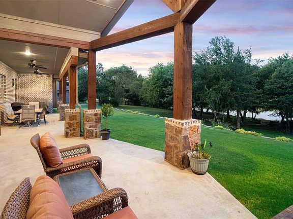 4th image of 1494 Cypress Point Dr