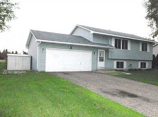 1186 Buchanan Cir NE, Blaine, MN 55434