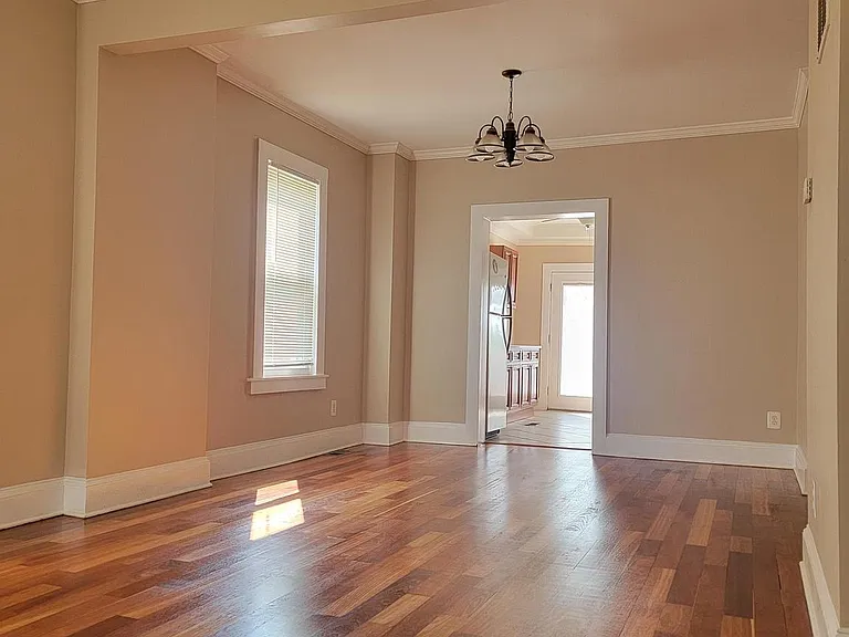 6612 Birchwood Ave — Photo 2