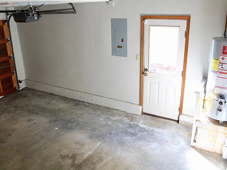 2300 Paragon Ct — Photo 26