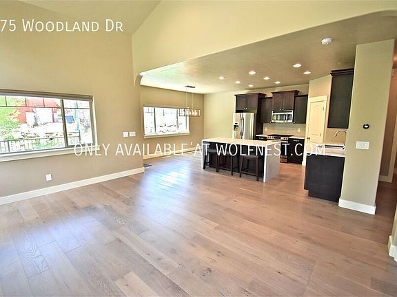 4th image of 475 Woodland Dr