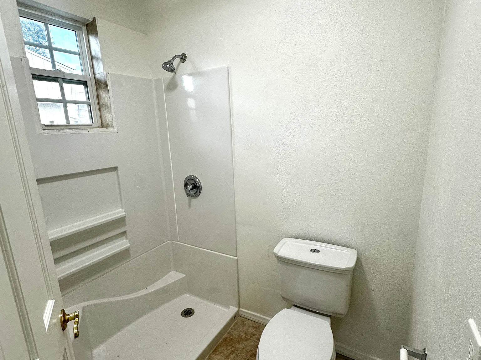 Studio, 700 sqft, $1,400 — Photo 4