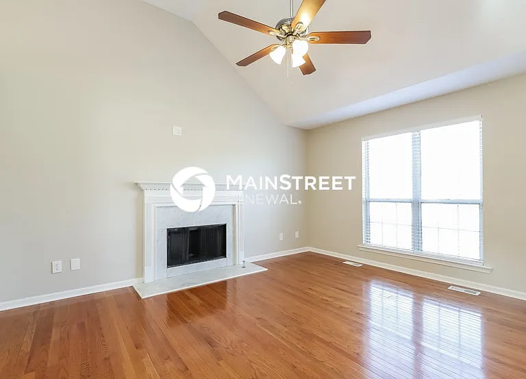 7015 Bristol Trl — Photo 2