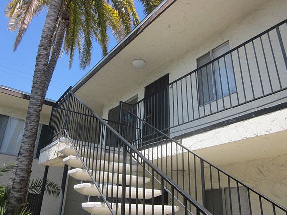 2nd image of 384 Millar Ave APT 4