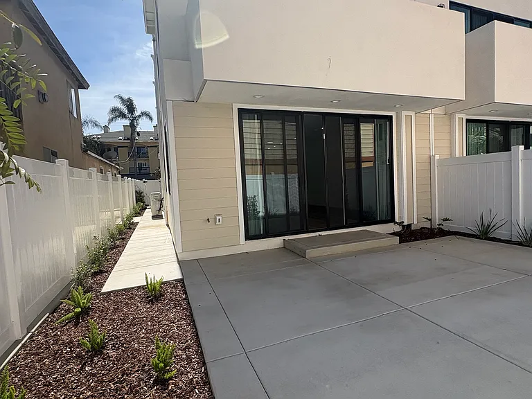 260 Donax Ave — Photo 27