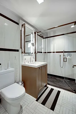 Rented by UbiQ NY | media 7