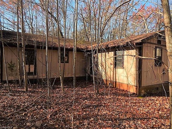 4th image of 180 Tammy Ln