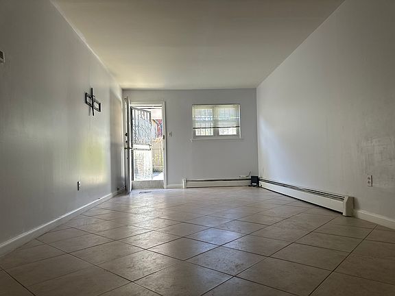 3rd image of 3437 Ely Ave #1