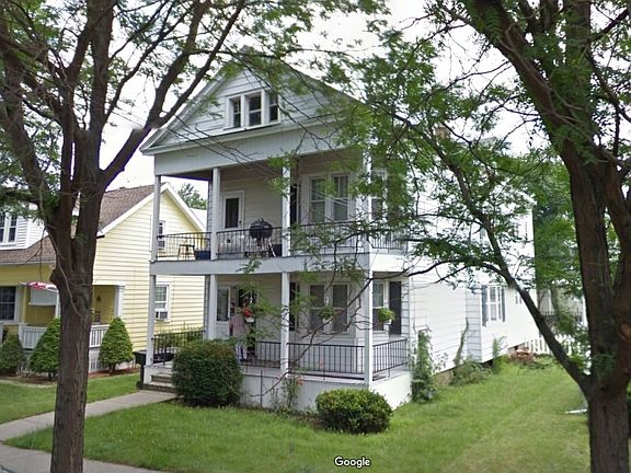 3rd image of 44 Woodrow Ct