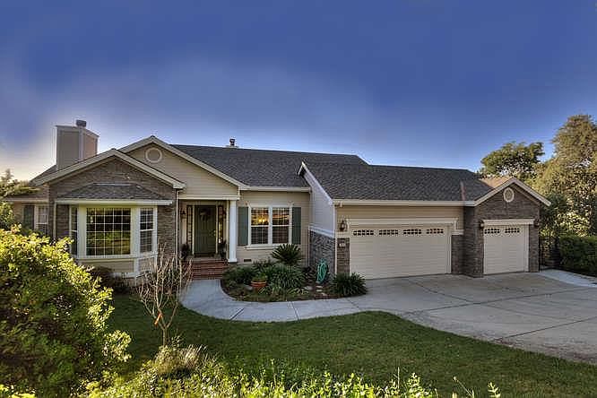 1st image of 2415 Country Dr