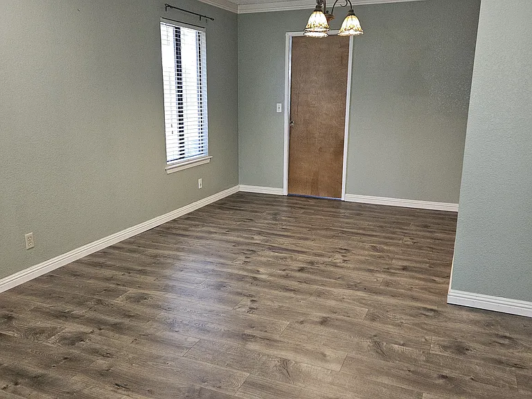 5823 E Washington Ave — Photo 7