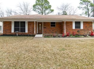 1811 W Tucker Blvd, Arlington, TX 76013