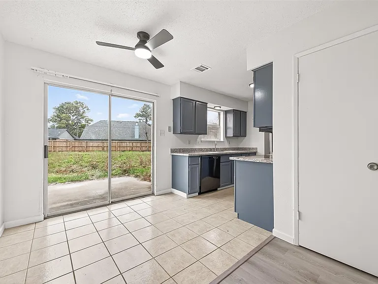 7523 La Place Dr — Photo 11