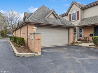 262 W Eggleston Ave APT C, Elmhurst, IL 60126