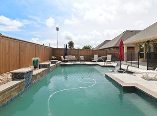 1717 Emerald Tree Pl, Aubrey, TX 76227