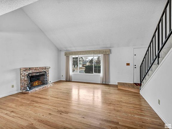 5th image of 1201 Shady Oak Dr