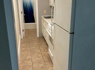 927 N 8th St #4, Burlington, IA 52601